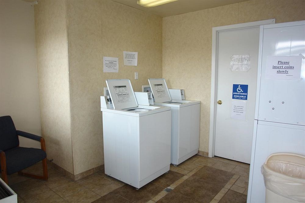 モーテル 6 バンクーバー エクステリア 写真
